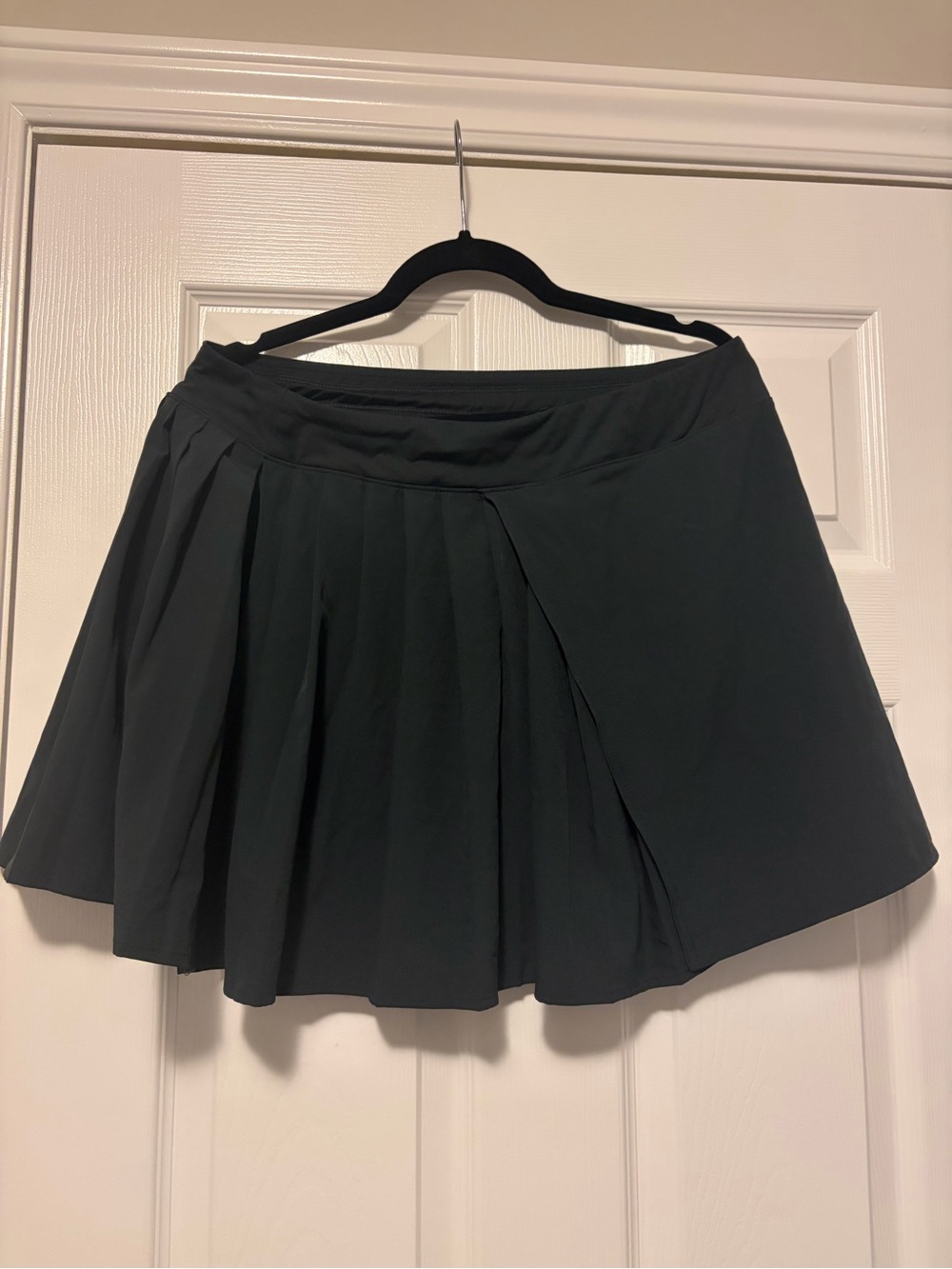 Women's Black Pleated Golf Skort